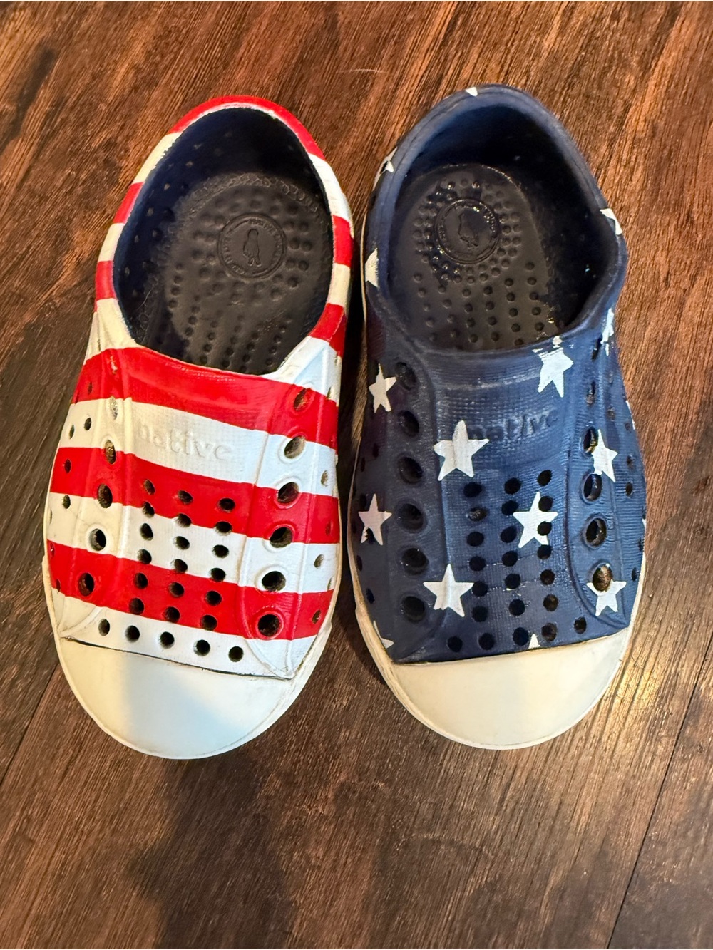 Native Kids Jefferson Clogs in Red, White & Blue Star-Stripe